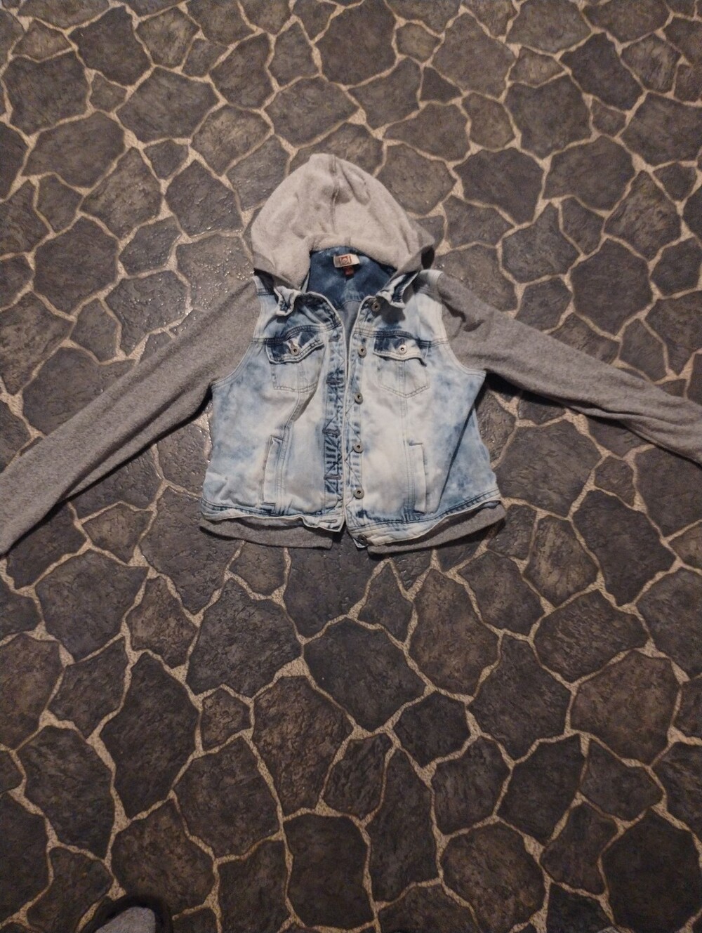 L.E.I women's button up stonewashed denim jacket size L Y2K VINTAGE